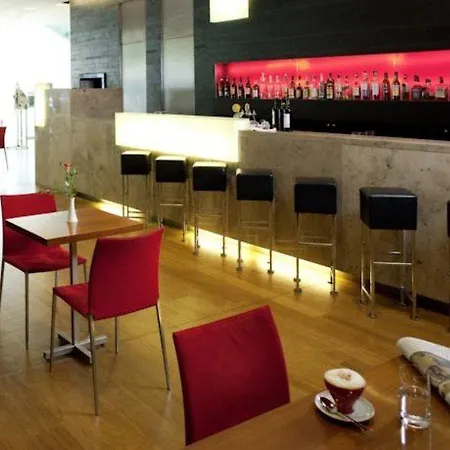Vienna House By Wyndham Andel's Hotell 4*