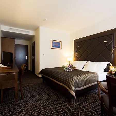 Hotel Selsky Dvur - Bohemian Village Courtyard Prague