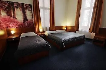 Zlata Vaha 3* Prag