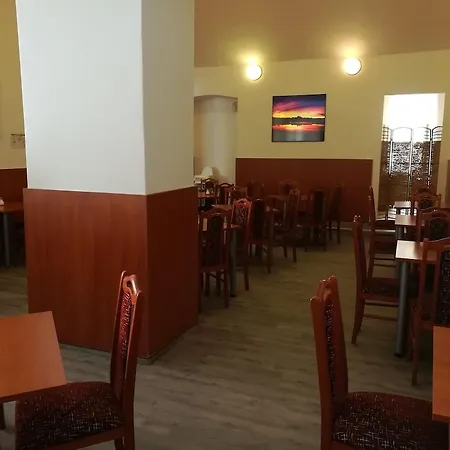 Zlata Vaha 3* Prag