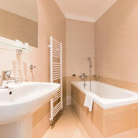 Gloria 4* Prag