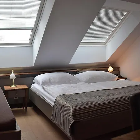 Centre Plaza Hotel 3*