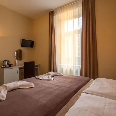 Hotel Centre Plaza 3*