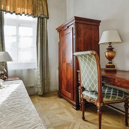 Aparthotel Bijou De 4*
