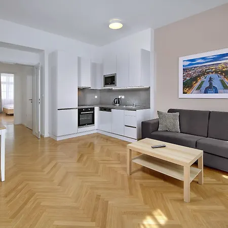Aparthotel Downtown Kodanska 4*