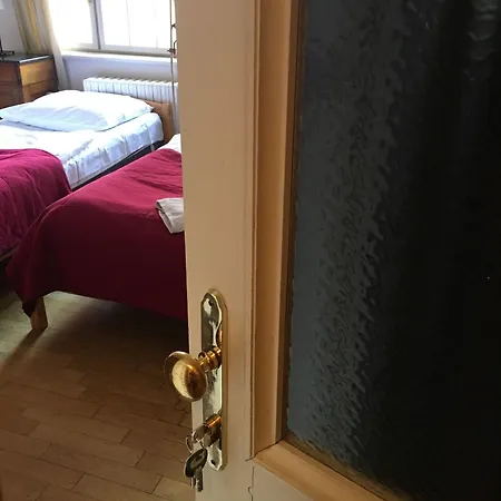 Rosemary Hostel *