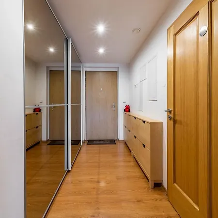 Apartment Krasne Ubytovani S Balkonem Prague