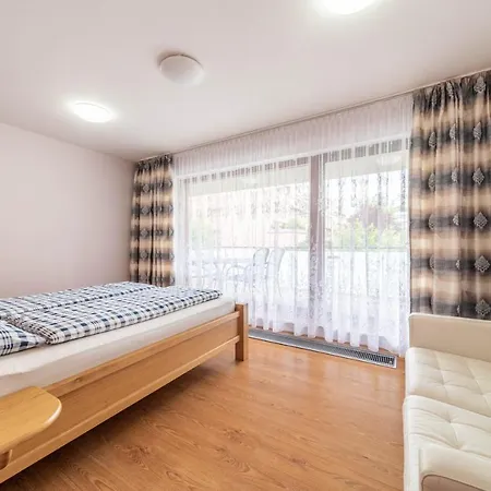 Krasne Ubytovani S Balkonem Prague