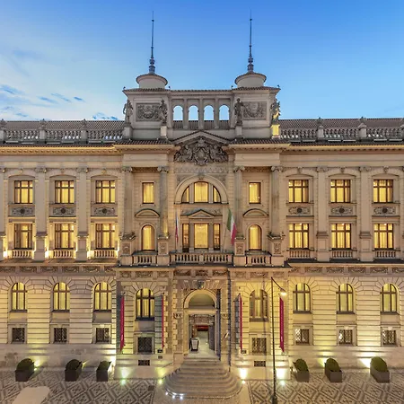 Nh Collection Carlo Iv Szálloda 5*