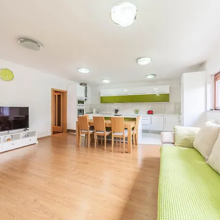Krasne Ubytovani S Balkonem Prag