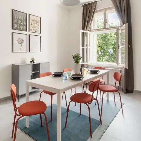 Appartamento Days - Modern Apts - Fast Wifi - Netflix - 7 Min Wenceslas Sq *