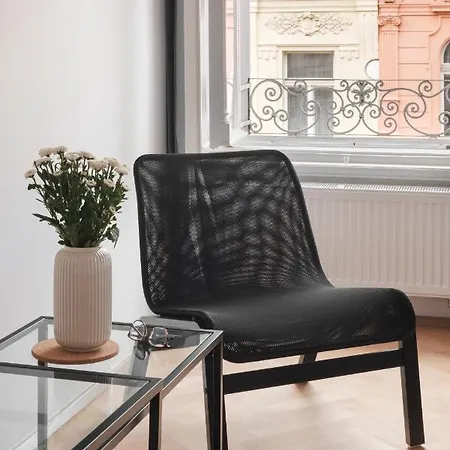 Days - Modern Apts - Fast Wifi - Netflix - 7 Min Wenceslas Sq
