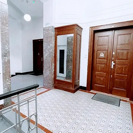 Black & White Flat For 2 / Peaceful / Jewish Quarter Apartment *