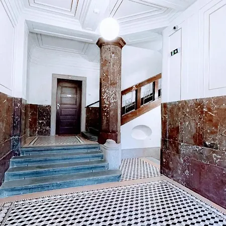 Black & White Flat For 2 / Peaceful / Jewish Quarter *