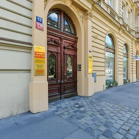 Klimentska 52 * Praga