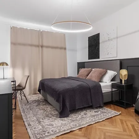 Days - Glamorous W Balcony Near Vltava River Apartment Prague