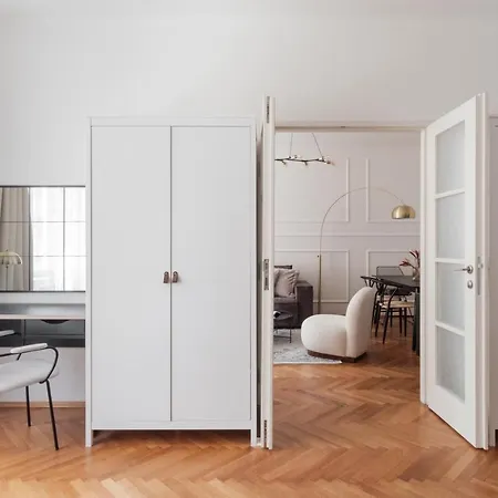 Days - Glamorous W Balcony Near Vltava River Apartment *