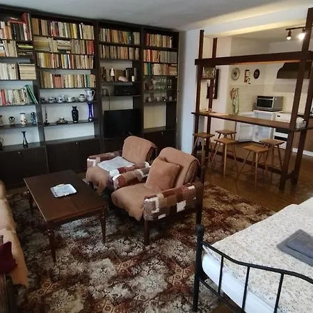 Zbraslav Old Garden Apartment
