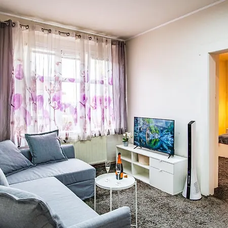 Sunset Apartment *
