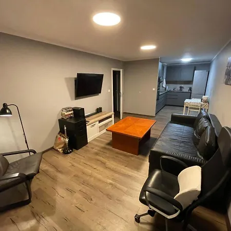 Apartment F&m *