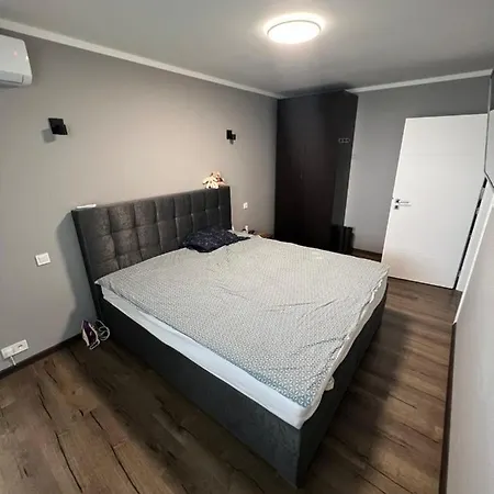 Apartment F&m