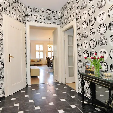 Old Town Cozy Luxury In Heart Of