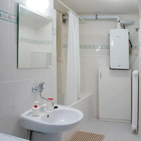 Dlouha 2bd Apartment Prague