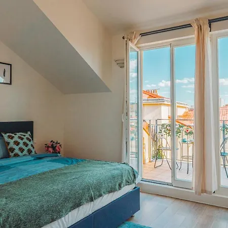 Retreat Hotel apartamentowy Praga