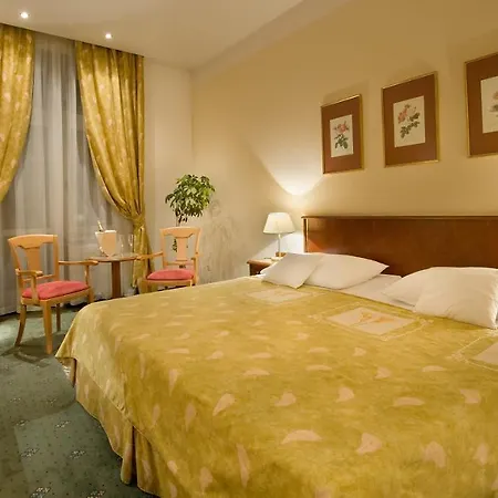 Hotel Ea Rokoko 4*