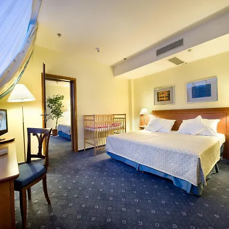Ramada City Centre Hotell 4*