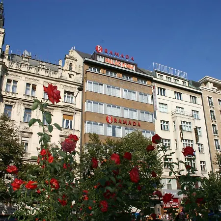 Ramada Centre 4*