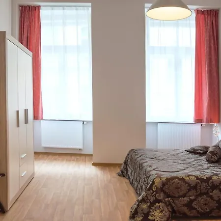 Krakovska 5 *