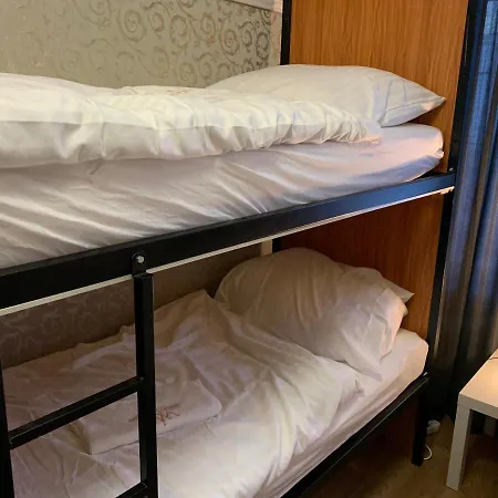 Helen U Namesti Miru Praha