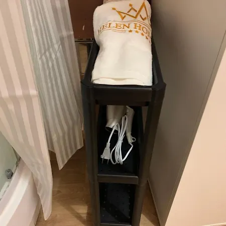 Helen U Namesti Miru Auberge de jeunesse *