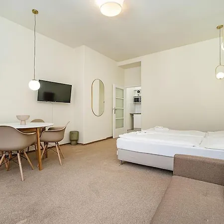 Apartment Modern, Bright In A Great Location *