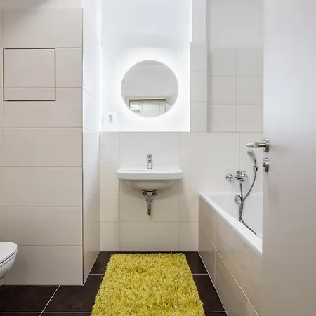 Auriapartments Liben Novy 1kk S Garazi 아파트 프라하