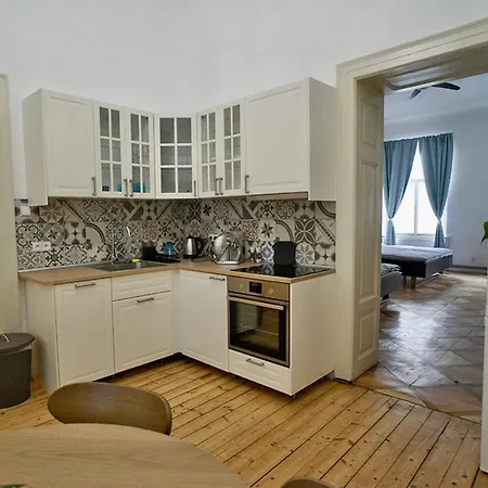 Truhlarska 4 Apartment