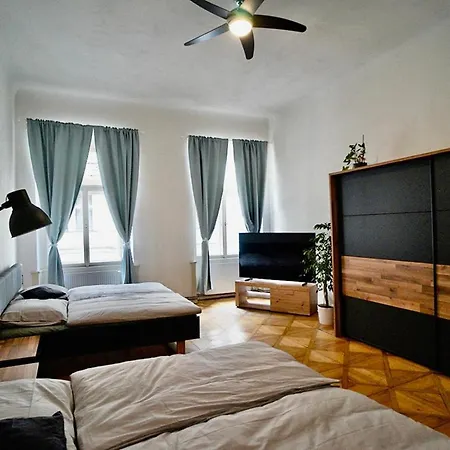 Truhlarska 4 Praha
