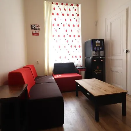Forum Hostel *