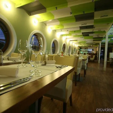 Rohan Boat 3* Praga