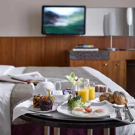 Hotel K+k 4*