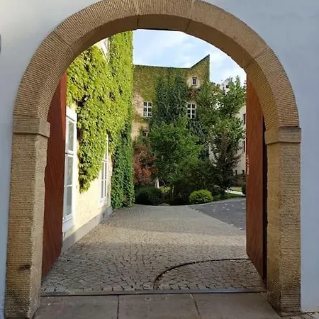 Lovely And Free Parking Homestay