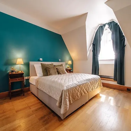 Castle King's Chic Praag
