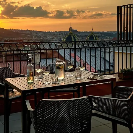 Downtown Rubesova Aparthotel Prague