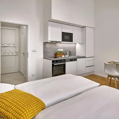 Aparthotel Downtown Rubesova 4*
