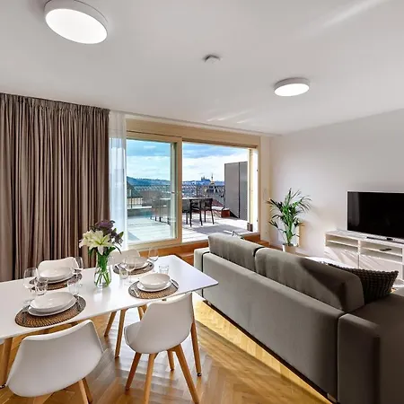 Downtown Rubesova Aparthotel 4*