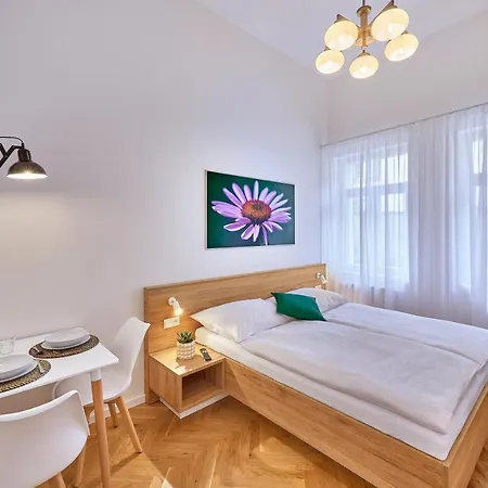 Downtown Rubesova 4* Prague
