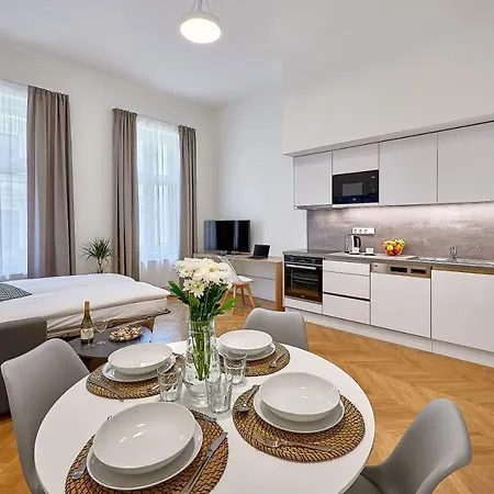 Downtown Rubesova 4* Prague
