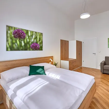 Aparthotel Downtown Rubesova 4*