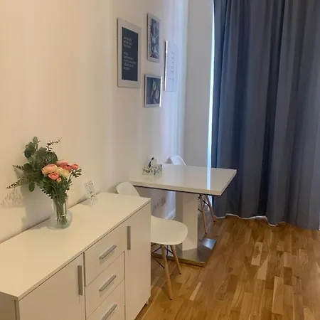 Apartament New Chain Florenc *